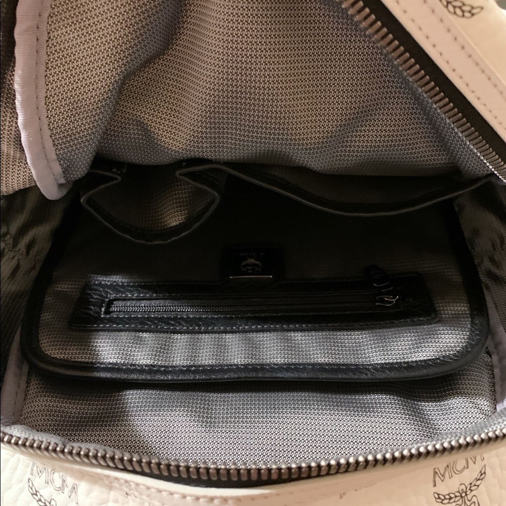 Authentic MCM backpack (Medium) - Picture 6 of 14